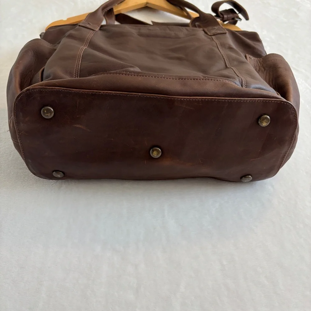 Nena & Co. Brown Leather Tote purse‎ the perfect bag the collective logo